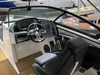 Mastercraft-XT25-LH-24120-4