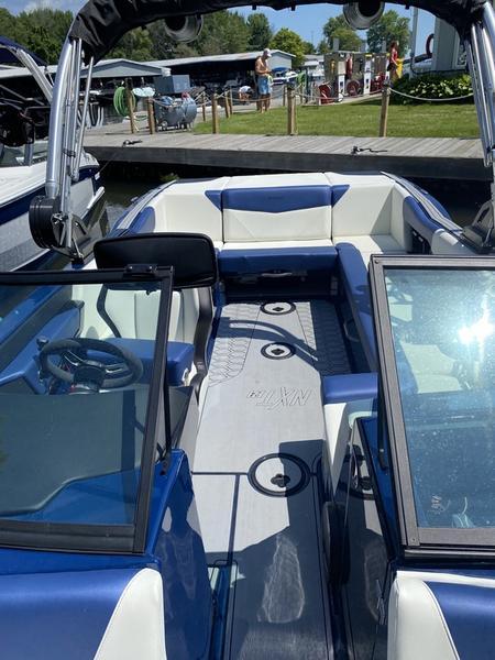 MasterCraft-NXT24-LH-24149-4